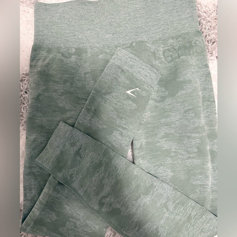 Gymshark Original Limited Edition Seamless Sage Green Camo Leggings Medium